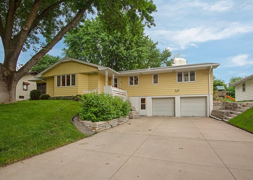 1st image of 721 Redwood Ln
