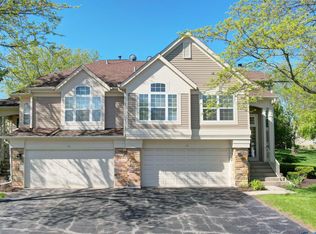 10 Meadow Ct, Schaumburg, IL 60193
