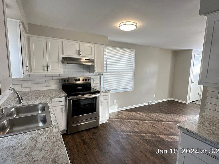 3222 Hilton St NW — Photo 4