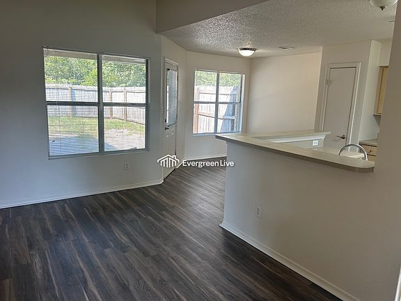 3rd image of 34 Arva Ct