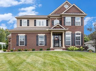 6250 Woodridge Ln, Grand Blanc, MI 48439