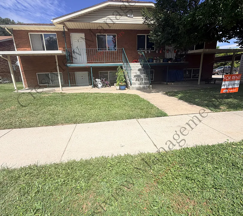 1214 Riverdale