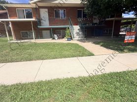 1214 Riverdale