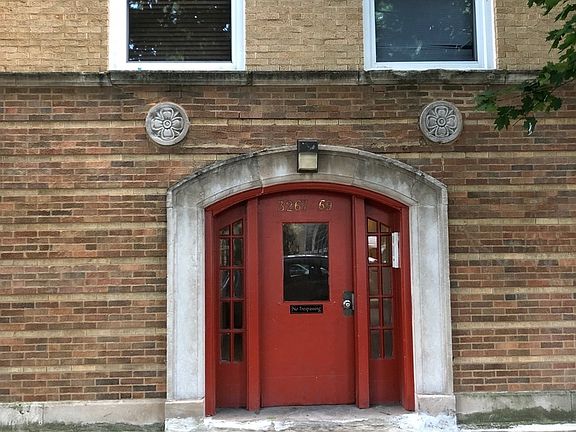 2nd image of 3269 W Wabansia Ave #3