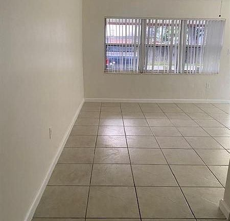 4th image of 6032 Pierce St #5
