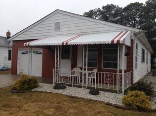 29 San Carlos St, Toms River, NJ 08757