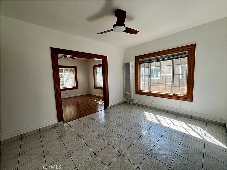 609 Camulos St — Photo 4