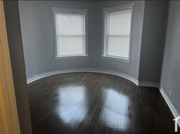 6041 S Prairie Ave #2, Chicago, IL 60637