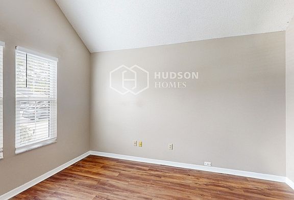 4th image of 1025 Ward Cir