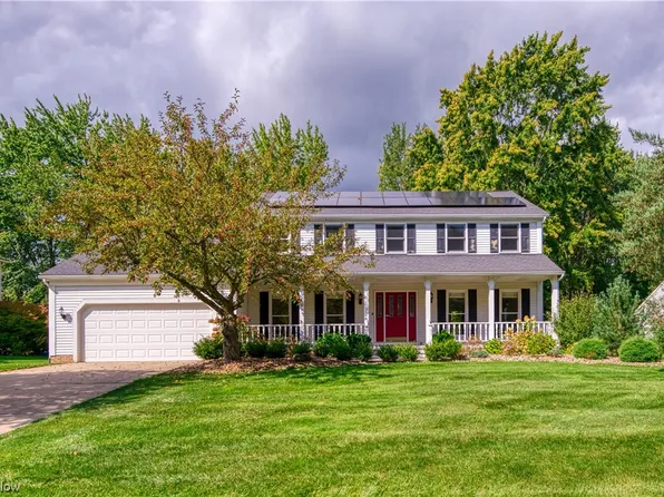 6150 Nicholson Dr, Hudson, OH 44236