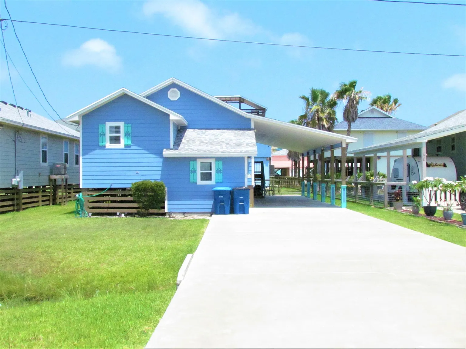 1024 S Live Oak St — Photo 1