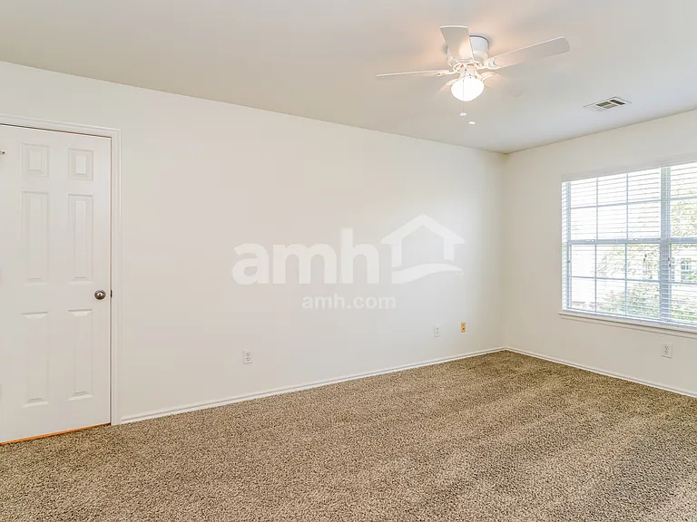 1436 W Plymouth St N — Photo 19