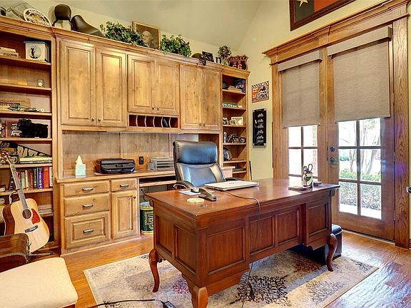 5th image of 7809 Fairwest Ct