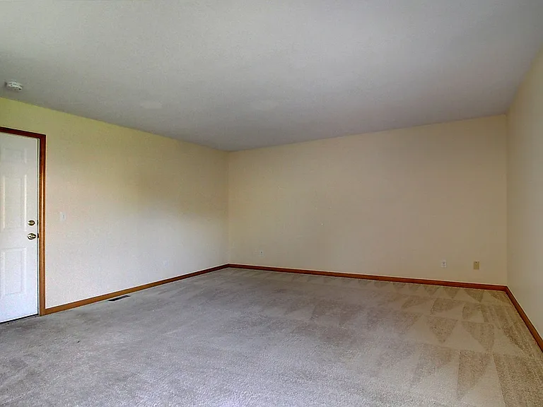 12540 Beach St — Photo 23