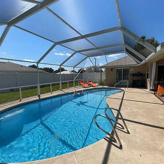 12 Lytton Ln — Photo 38