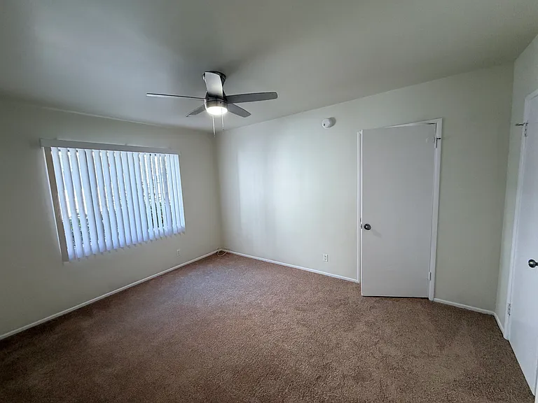 14215 Sylvan St #2 — Photo 9