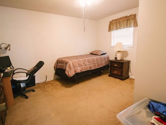 4th image of 1041 Shady Ln