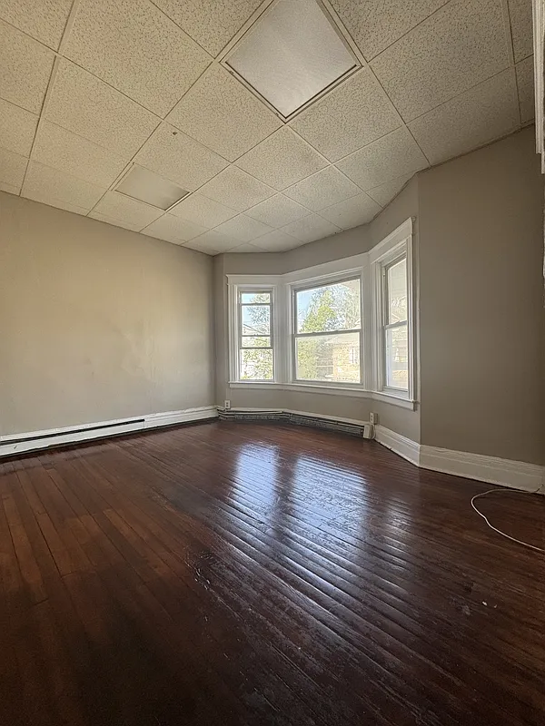 2 bed, 1.0 bath, $1,150 — Photo 3