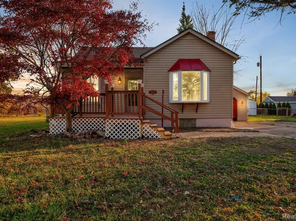 20200 Finley St, Clinton Township, MI 48035