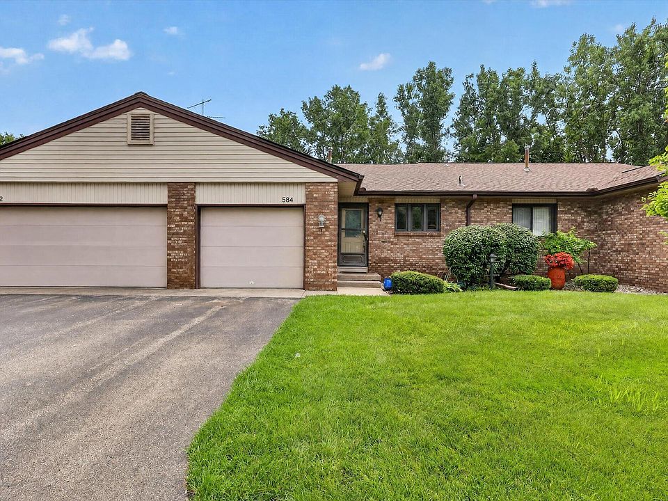 1st image of 584 Gardenview Dr SW