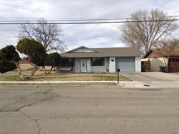 4th image of 2704 Garden St