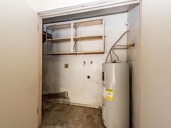 2nd image of 5178 W Olive Ave