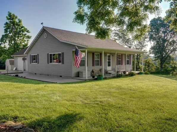 155 E 405th Road, Dunnegan, MO 65640