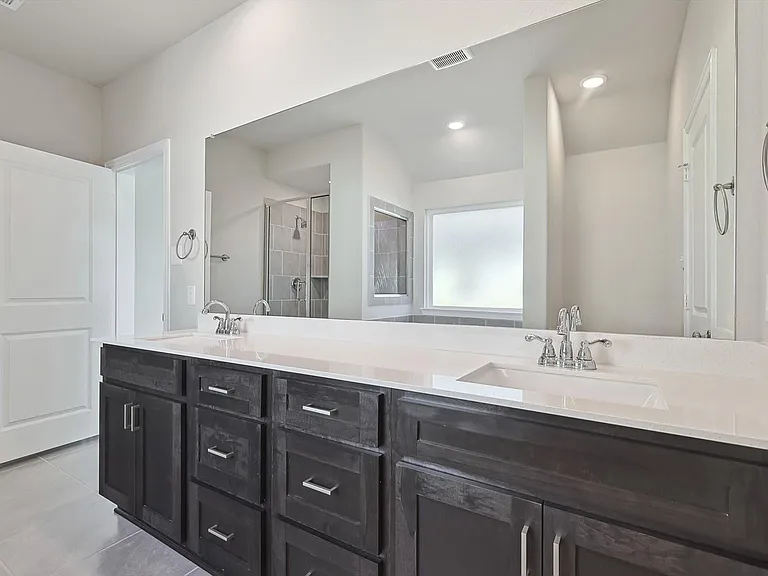 405 Portina Dr — Photo 24