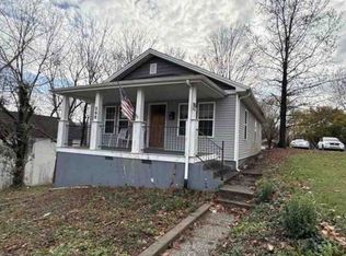 288 Broadway St, Irvine, KY 40336