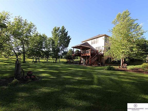 2nd image of 536 S 185th St