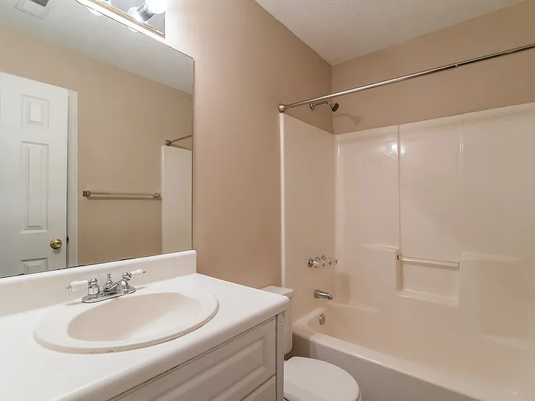36 Stonehaven Dr — Photo 16