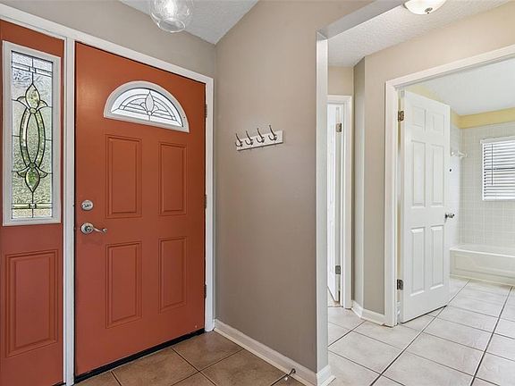 3rd image of 1574 MARGARETE CRESCENT DRIVE