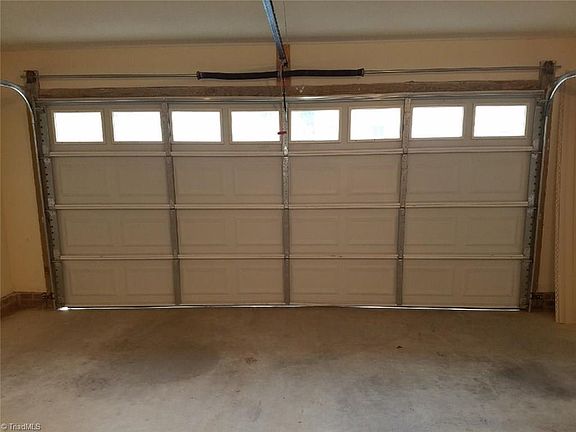 5th image of 4142 Lakewood Glen Dr