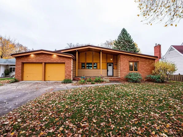 1325 5th St N, Fargo, ND 58102