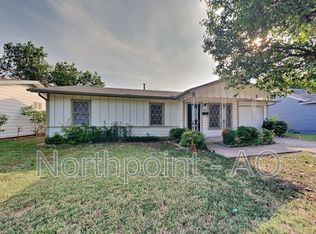 549 NW Lorna St, Burleson, TX 76028