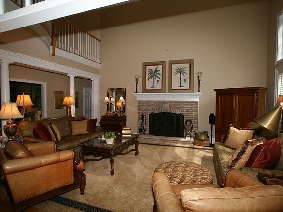 5th image of 7 Snowberry Ln