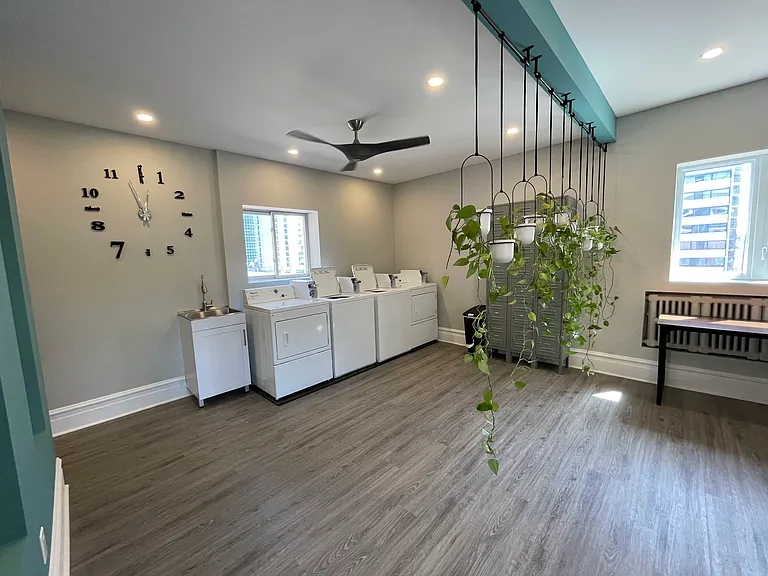 414 Albert St #7 — Photo 3