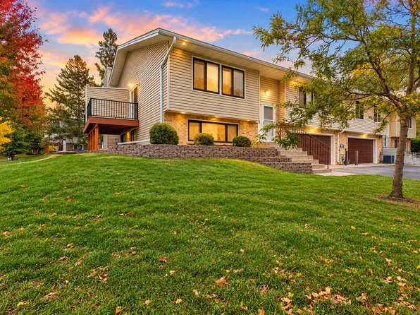 866 94th Ave NE, Blaine, MN 55434