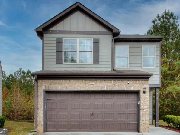 3147 Bonnes Dr, Lithonia, GA 30038
