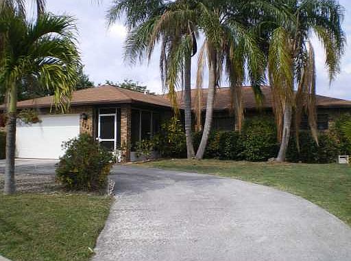 1st image of 1721 SE Airoso Blvd
