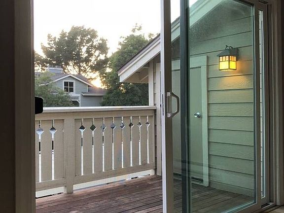 5th image of 74 Lakeshore Ct