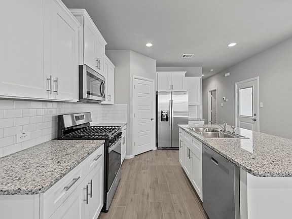 3rd image of 3408 Lake District Ln