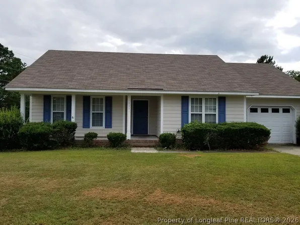 111 Hobson Ct, Raeford, NC 28376