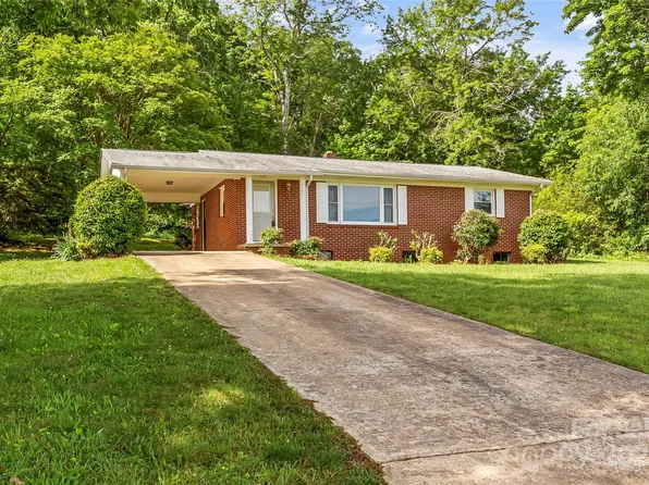 1125 Windy Acres, Morganton, NC 28655