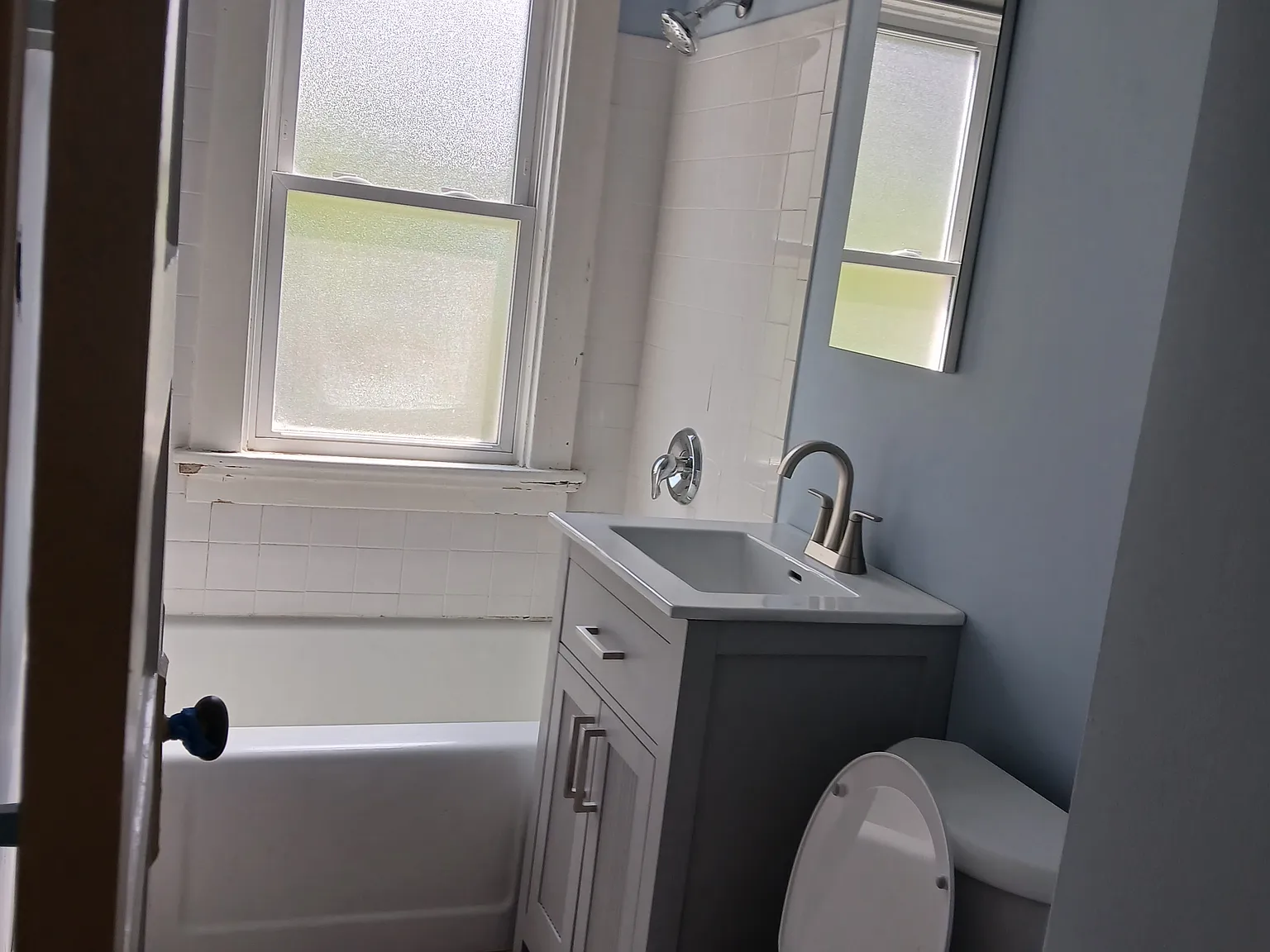 2 bed, 2000 sqft, $1,300 — Photo 1