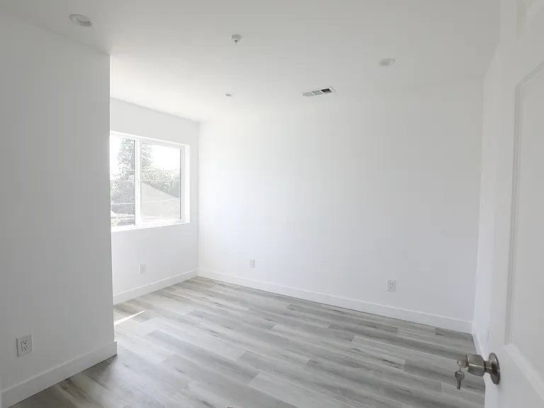 116 N Heliotrope Ave #A — Photo 3