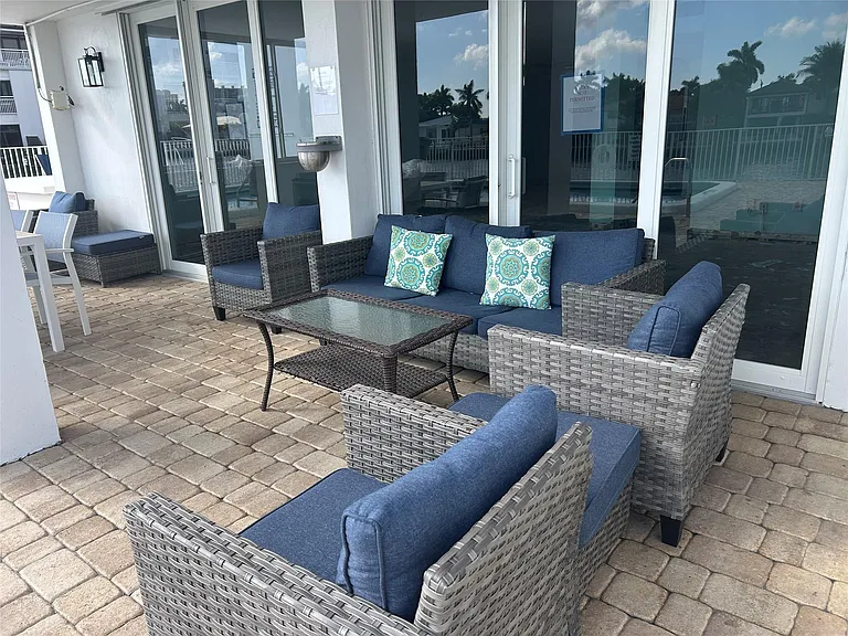 3100 NE 49th St #Penthouse 06 — Photo 4