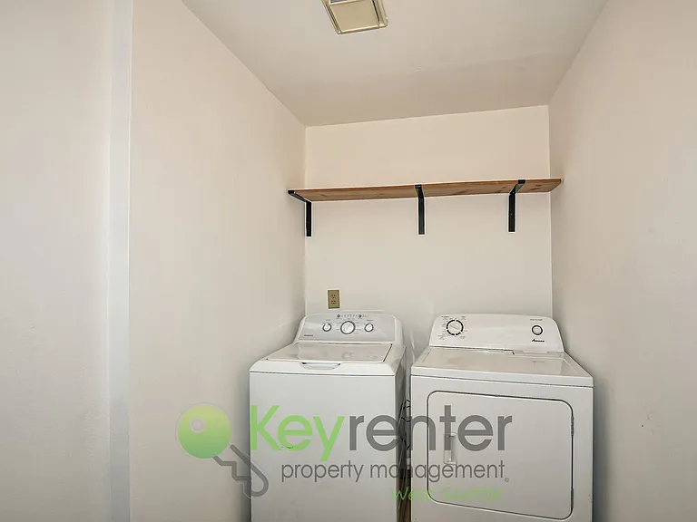 6042 Fauntleroy Way SW — Photo 16
