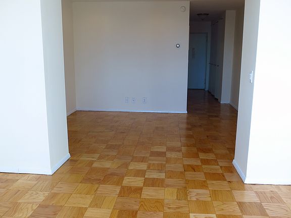 3rd image of 555 E 78th St APT 6I