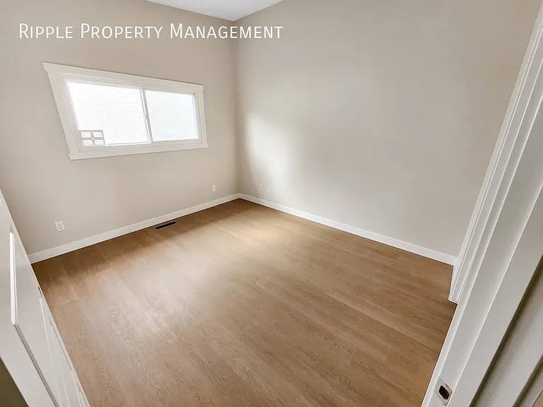 6333 4th St NW #UPPER — Photo 6